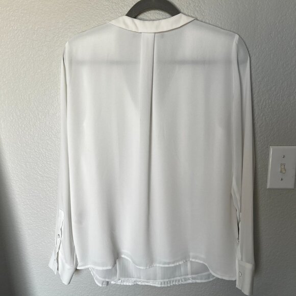 White House Black Market Womens V-neck Studded Pintuck Blouse Size 10 NWOT - Picture 3 of 11